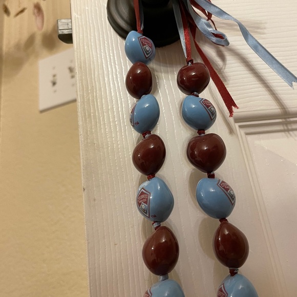 MLS Go Nuts Kukui Nut Lei Necklace - Picture 1 of 6